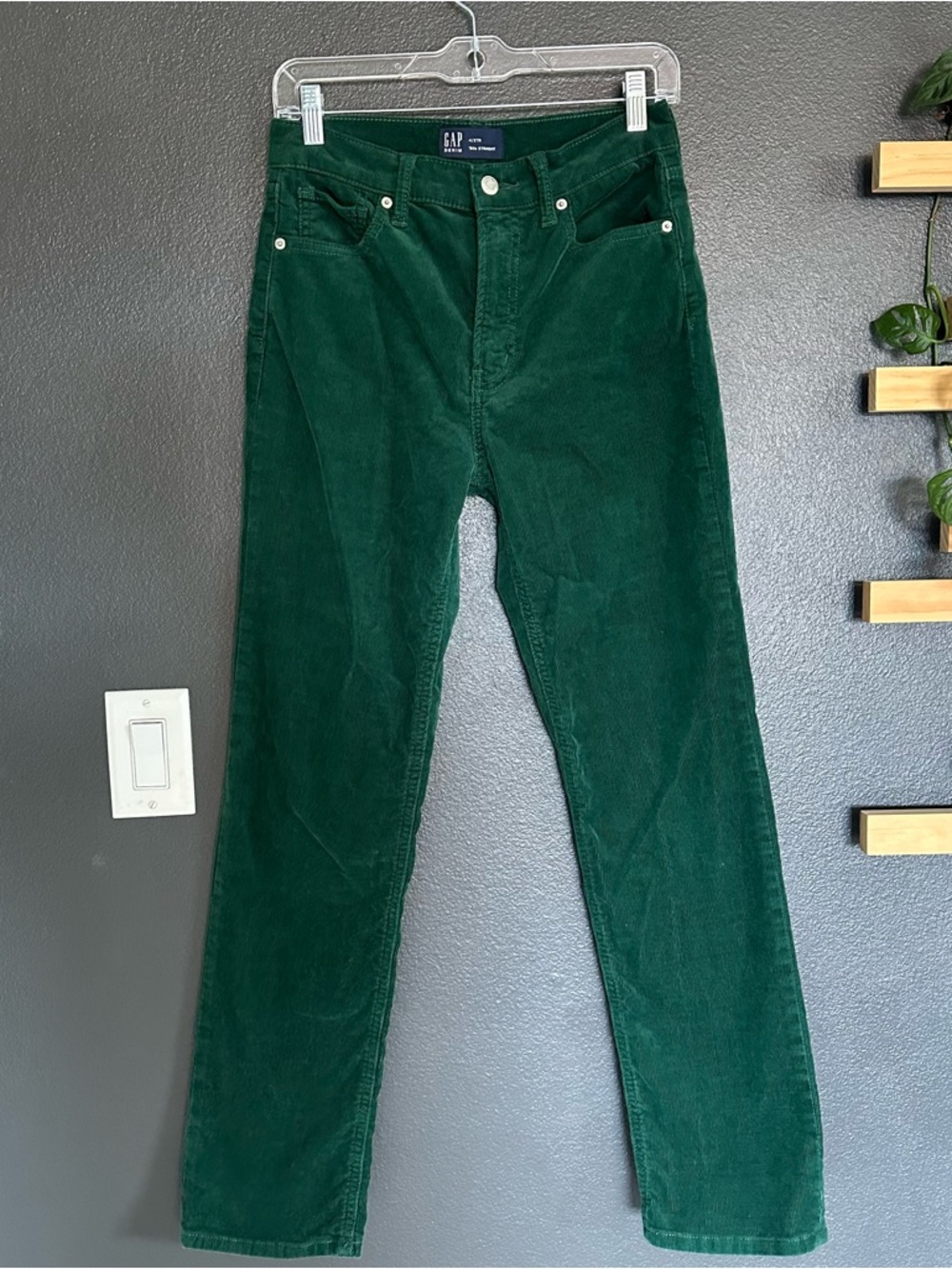 GAP 90s Straight Corduroy Pants Green Size 4 / 27R High Rise Evergreen - Picture 4 of 8